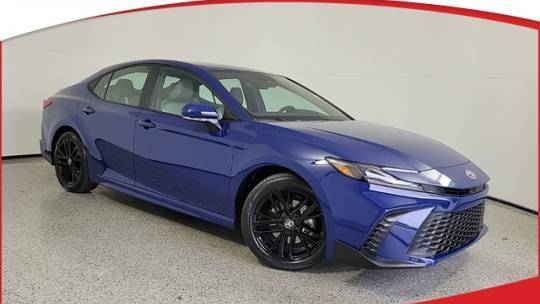 2025 Toyota Camry SE — Sedan — 90 mi — Royal Palm Beach, FL