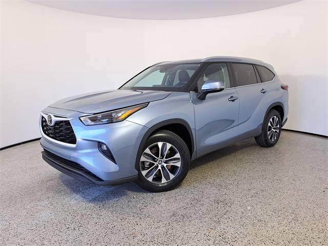 2024 Toyota Highlander XLE — SUV — 6,389 mi — Royal Palm Beach, FL