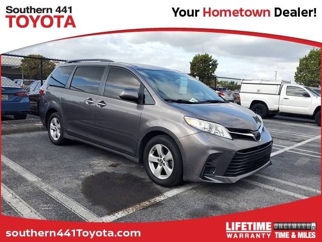 2020 Toyota Sienna LE — Minivan — 71,527 mi — Royal Palm Beach, FL