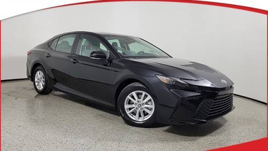 2025 Toyota Camry LE — Sedan — 2,104 mi — Royal Palm Beach, FL