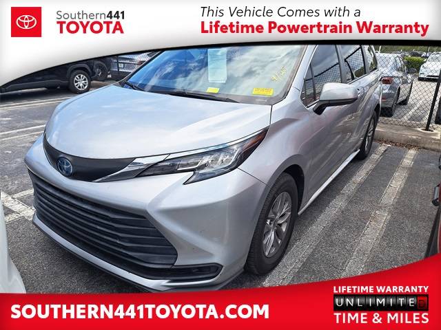 2022 Toyota Sienna LE — Minivan — 42,749 mi — Royal Palm Beach, FL