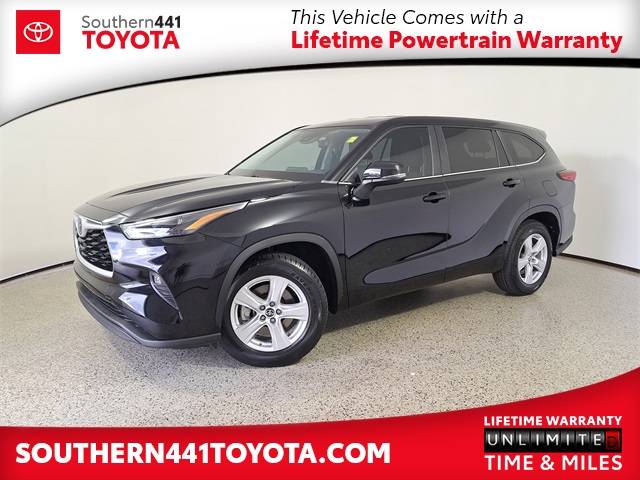 2023 Toyota Highlander LE — SUV — 27,997 mi — Royal Palm Beach, FL
