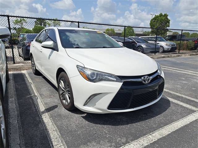 2017 Toyota Camry SE — Sedan — 44,705 mi — Royal Palm Beach, FL