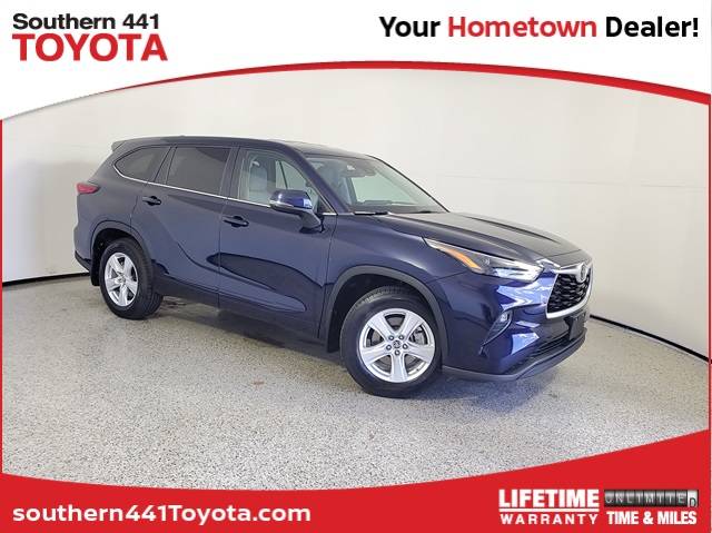 2023 Toyota Highlander LE — SUV — 40,380 mi — Royal Palm Beach, FL