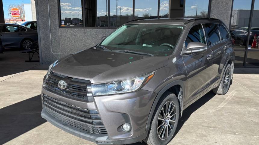 2017 Toyota Highlander SE V6 — SUV — 121,046 mi — Albuquerque, NM
