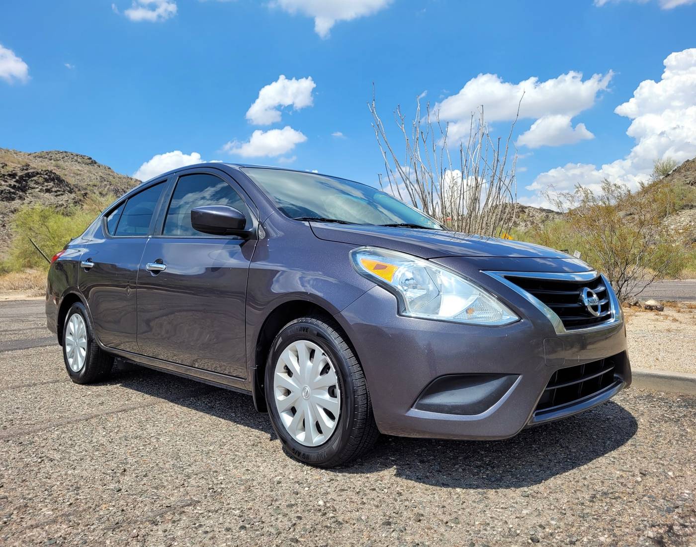 2015 Nissan Versa 1.6 SV — Sedan — 87,187 mi — Phoenix, AZ