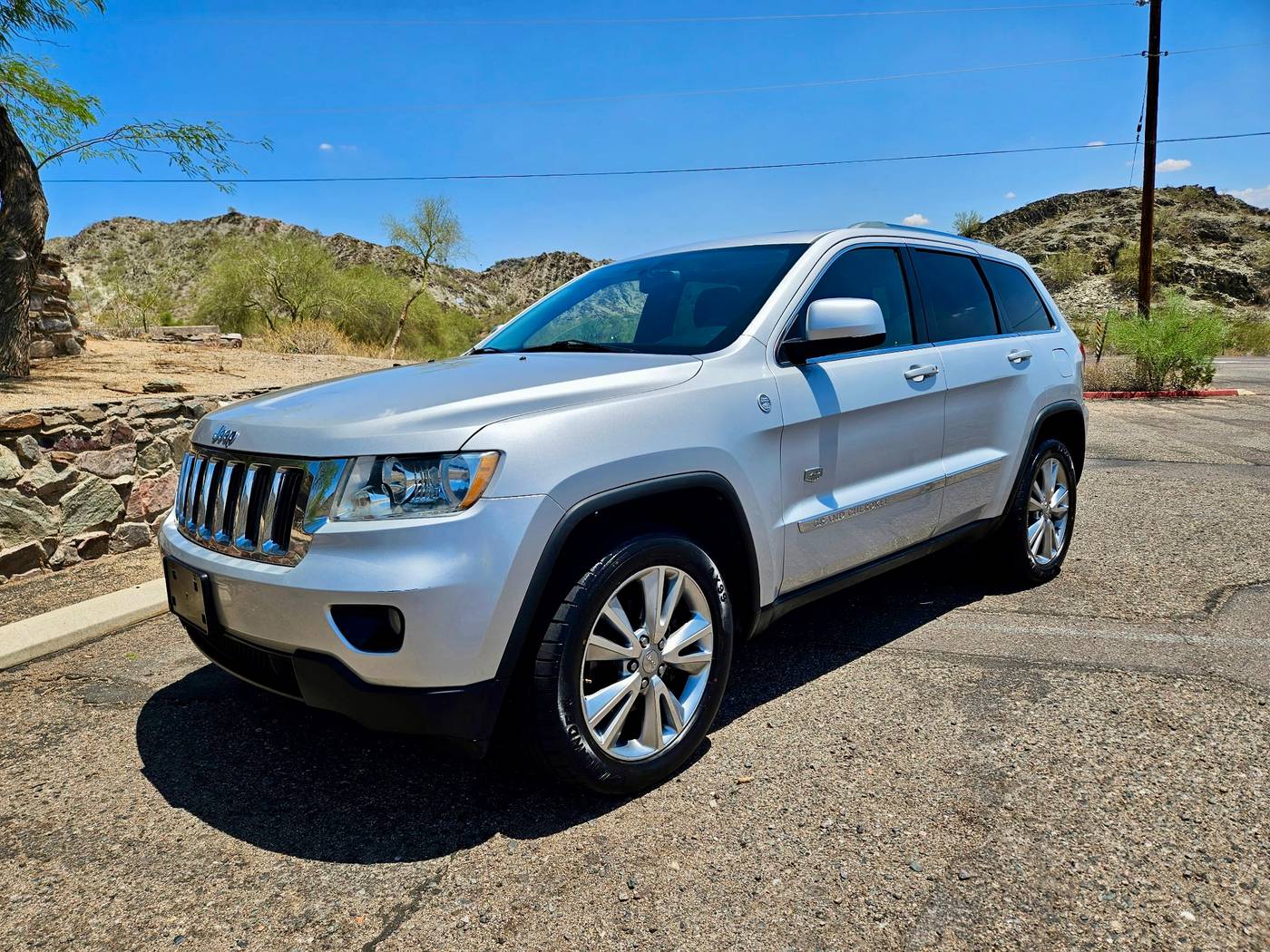 2011 Jeep Grand Cherokee 70th Anniversary — SUV — 98,955 mi — Phoenix, AZ