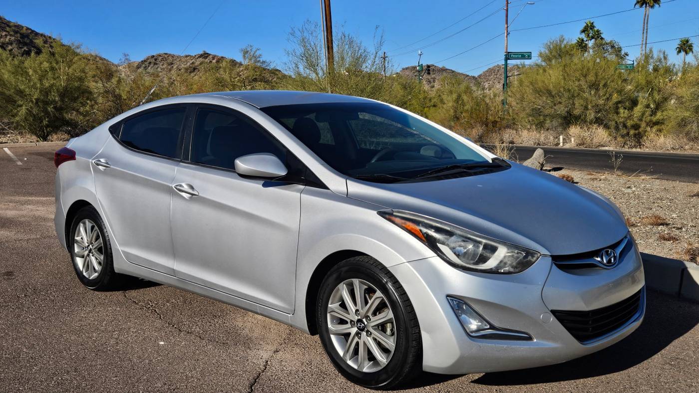2015 Hyundai Elantra SE — Sedan — 105,379 mi — Phoenix, AZ