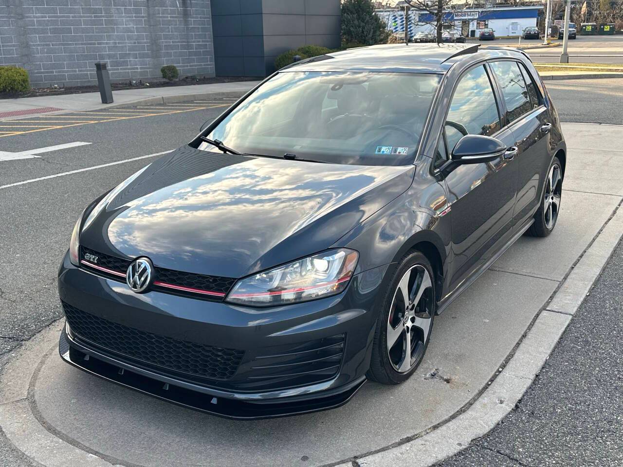 2016 Volkswagen Golf GTI SE — Hatchback — 100,303 mi — Bayonne, NJ