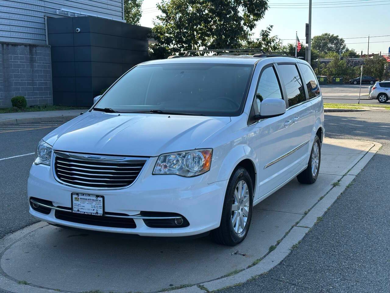 2015 Chrysler Town & Country Touring — Minivan — 91,101 mi — Bayonne, NJ