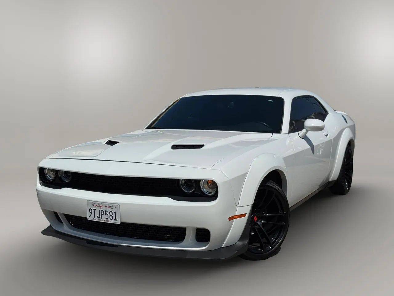 2019 Dodge Challenger SXT — Coupe — 22,160 mi — North Hollywood, CA