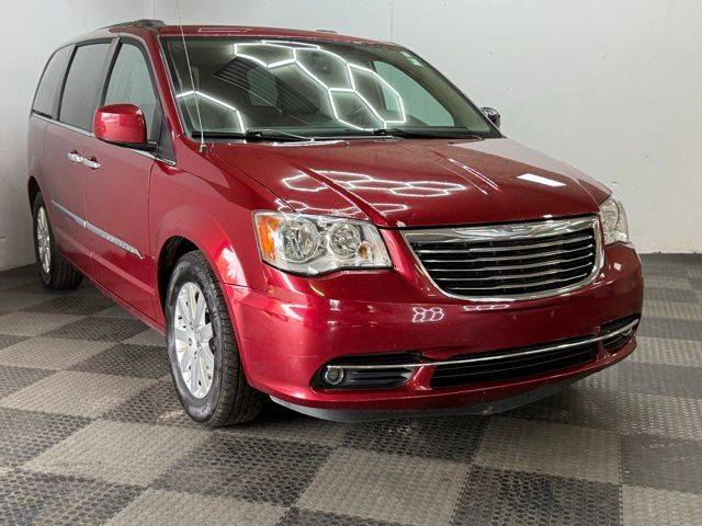2016 Chrysler Town & Country Touring — Minivan — 121,077 mi — Norwalk, OH