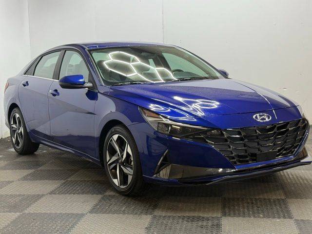 2023 Hyundai Elantra Limited — Sedan — 12,177 mi — Norwalk, OH