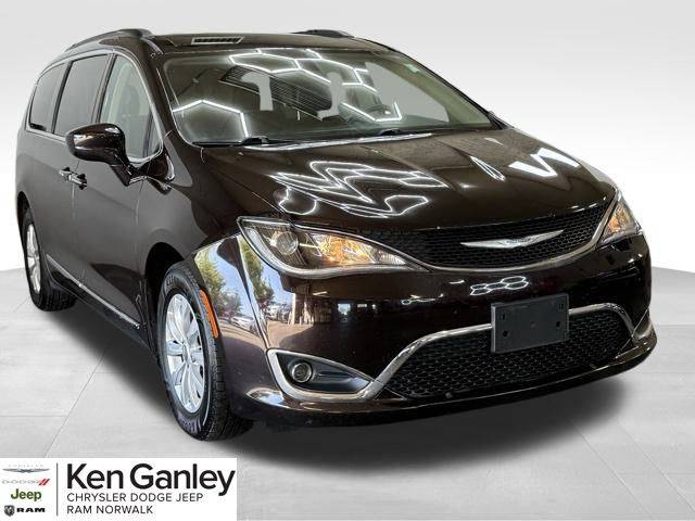 2017 Chrysler Pacifica Touring L — Minivan — 142,680 mi — Norwalk, OH