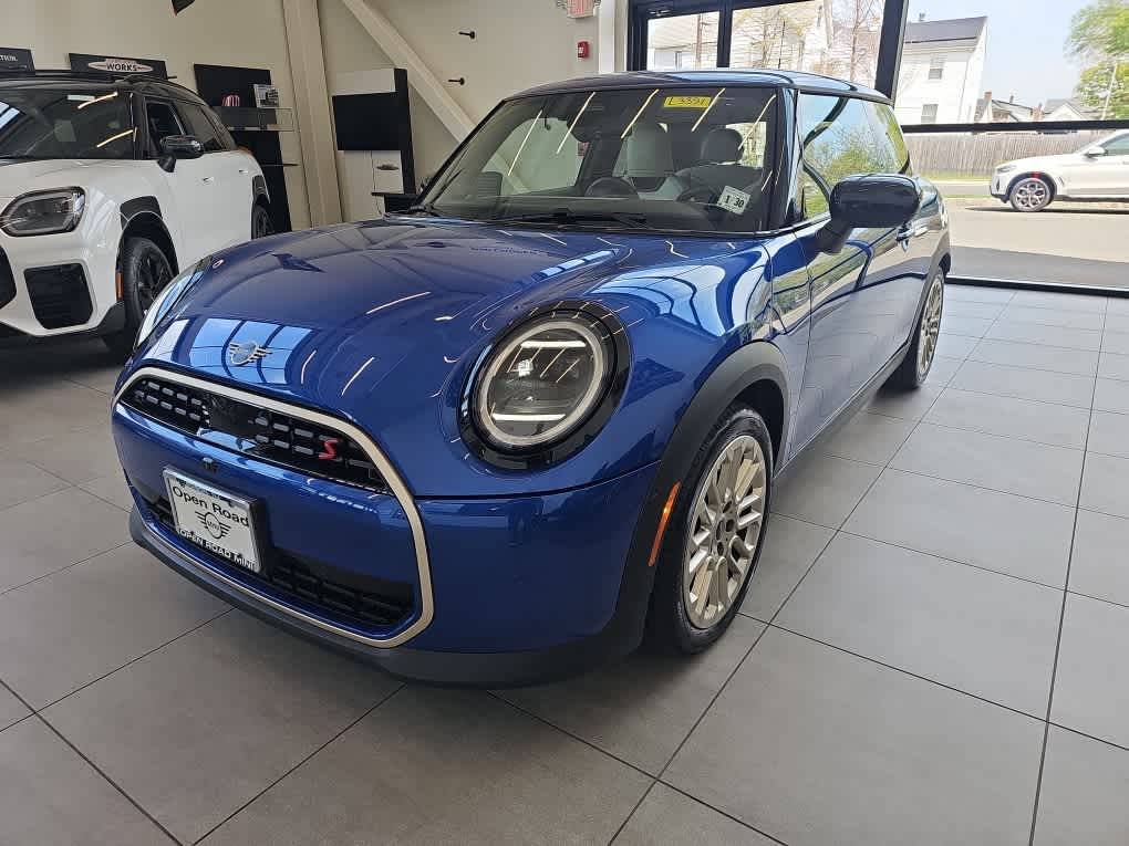 2025 MINI Hardtop Cooper S — Hatchback — 5,701 mi — Edison, NJ