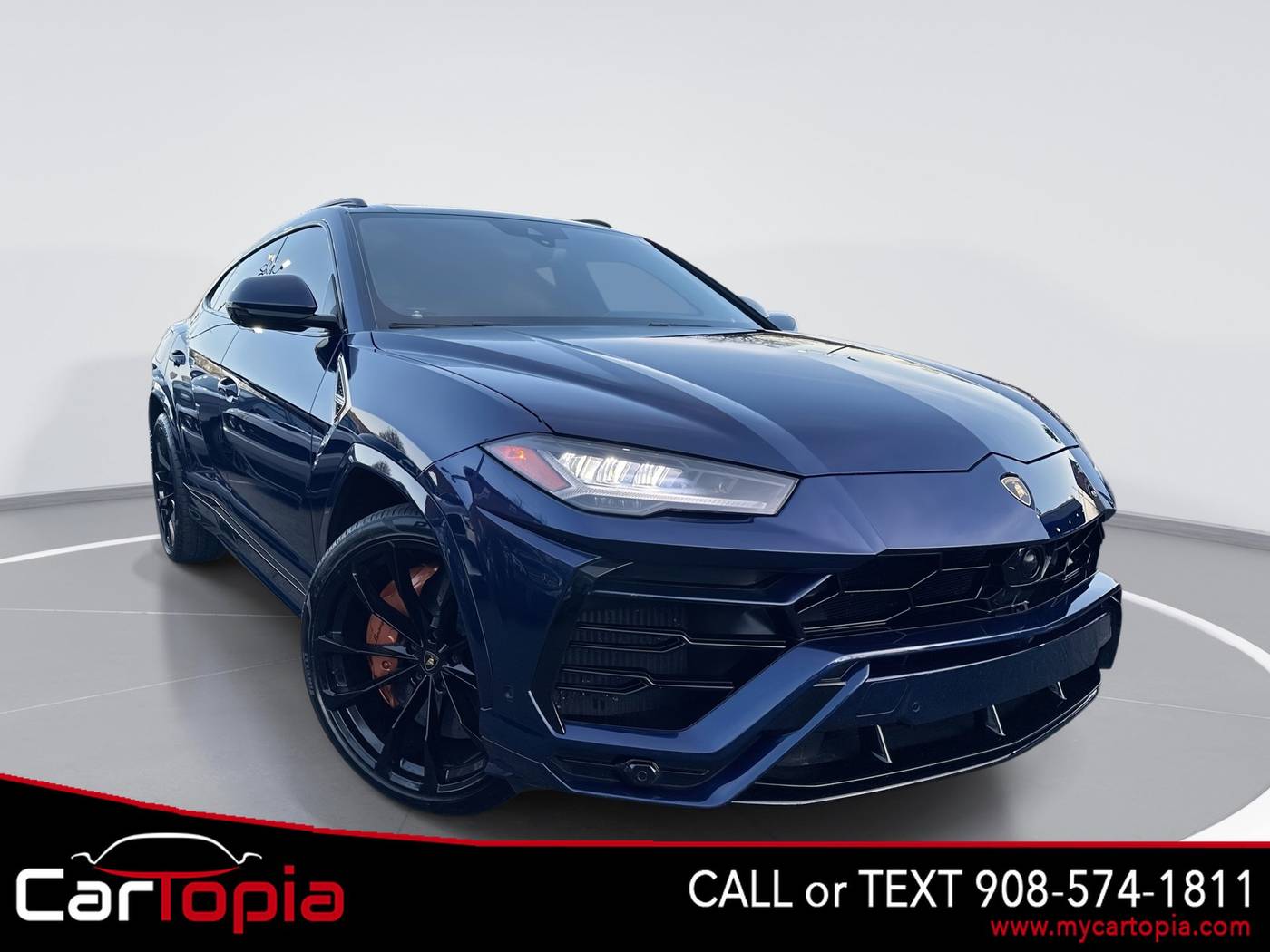 2019 Lamborghini Urus Standard