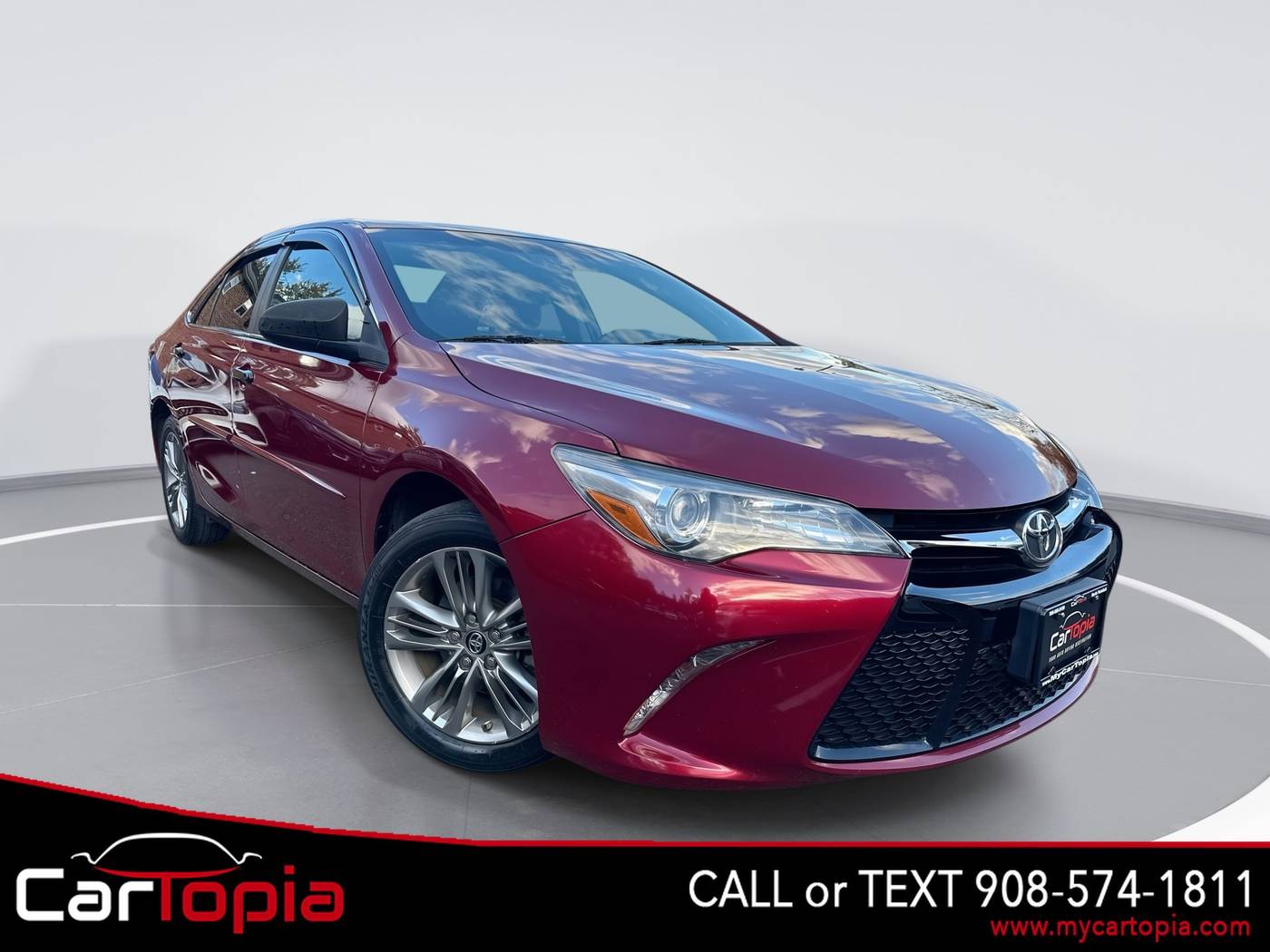 2017 Toyota Camry SE — Sedan — 34,393 mi — North Plainfield, NJ