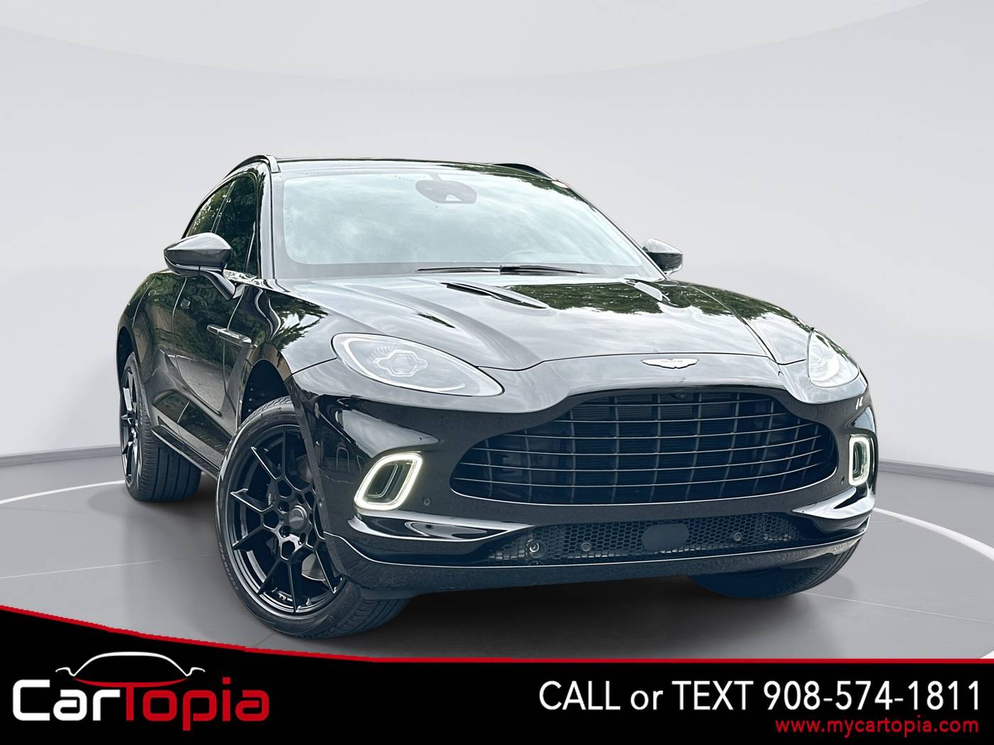 2021 Aston Martin DBX Standard