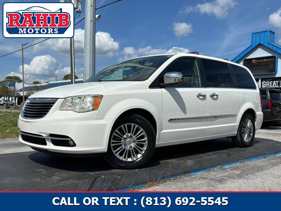 2013 Chrysler Town & Country Touring-L — Minivan — 150,411 mi — Winter Park, FL