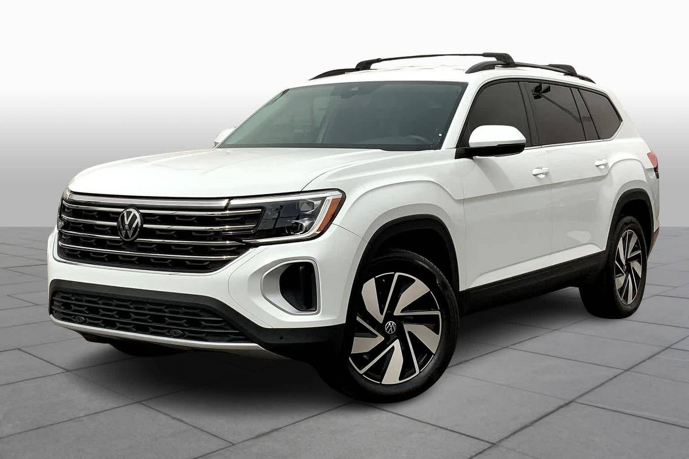 2024 Volkswagen Atlas SE with Technology — SUV — 19,118 mi — El Paso, TX