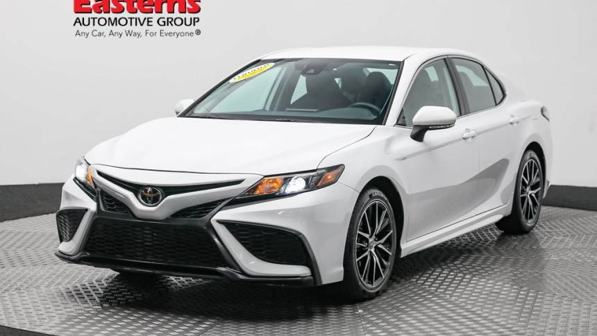 2024 Toyota Camry SE — Sedan — 21,858 mi — Alexandria, VA