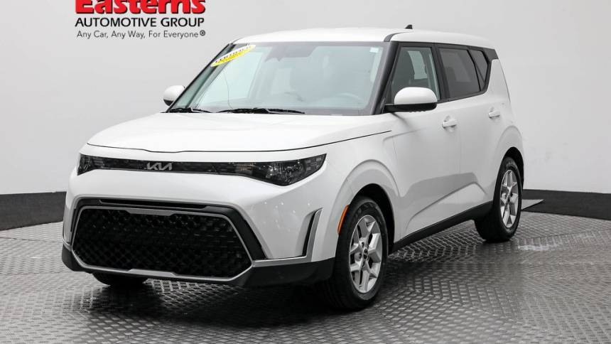 2023 Kia Soul LX — Hatchback — 52,107 mi — Alexandria, VA