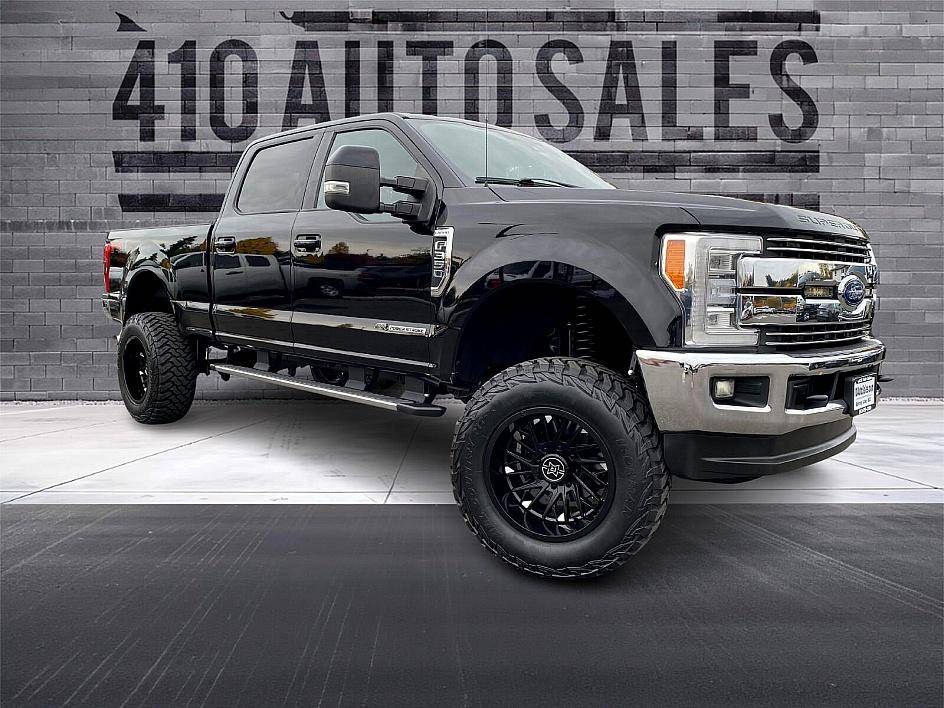 2017 Ford Super Duty F-350 Platinum — Pickup Truck — 120,560 mi — Bonney Lake, WA