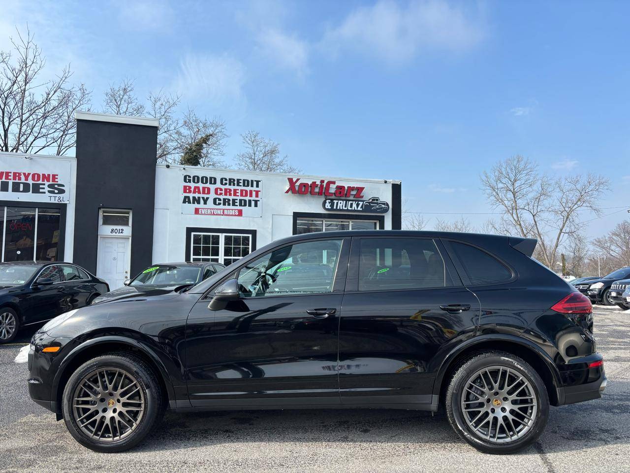 2017 Porsche Cayenne Platinum Edition