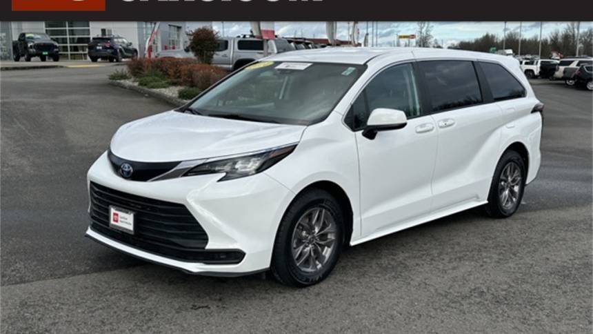 2024 Toyota Sienna LE — Minivan — 27,094 mi — Chehalis, WA