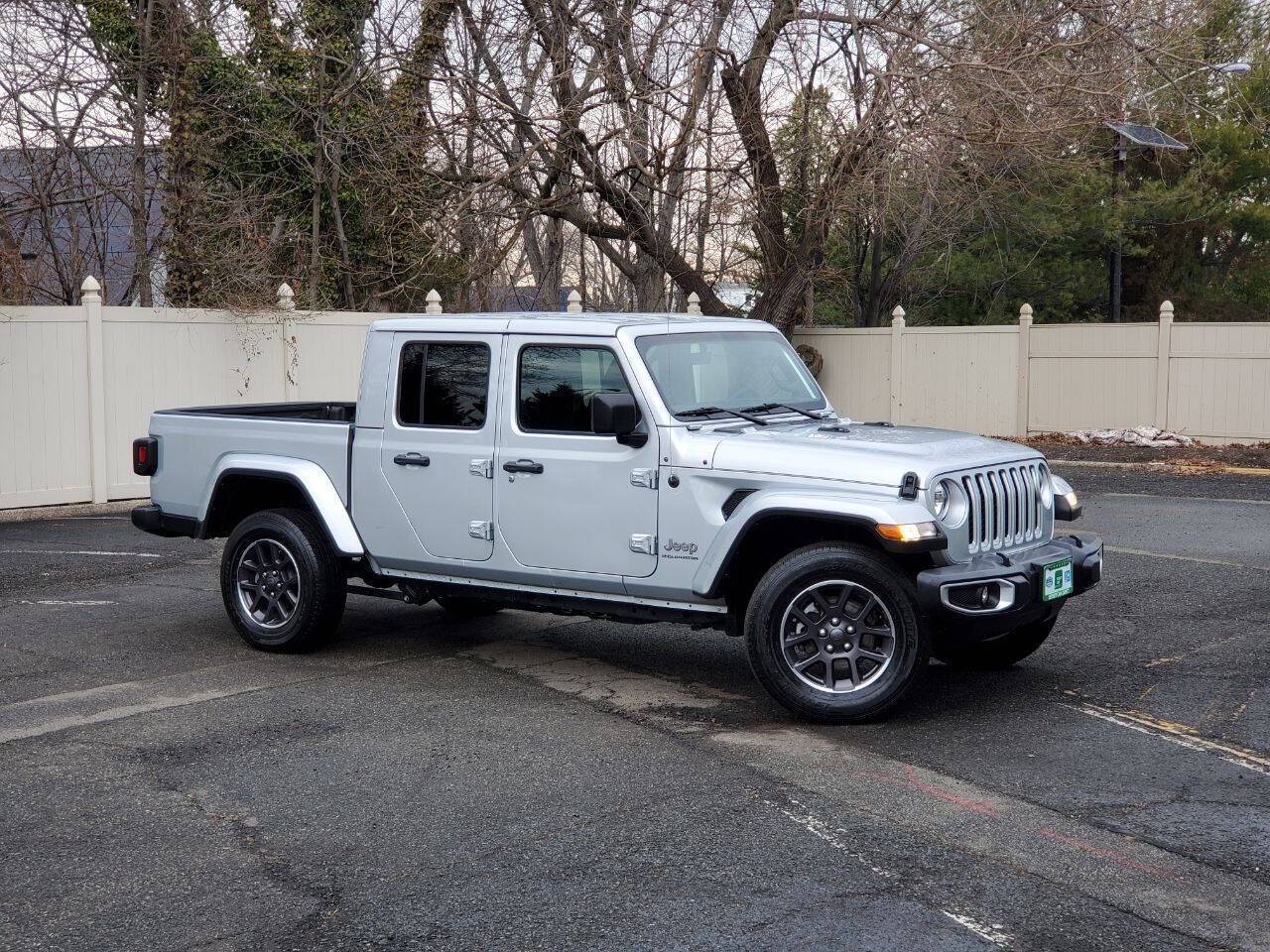 2023 Jeep Gladiator Overland — Pickup Truck — 44,103 mi — Colonia, NJ