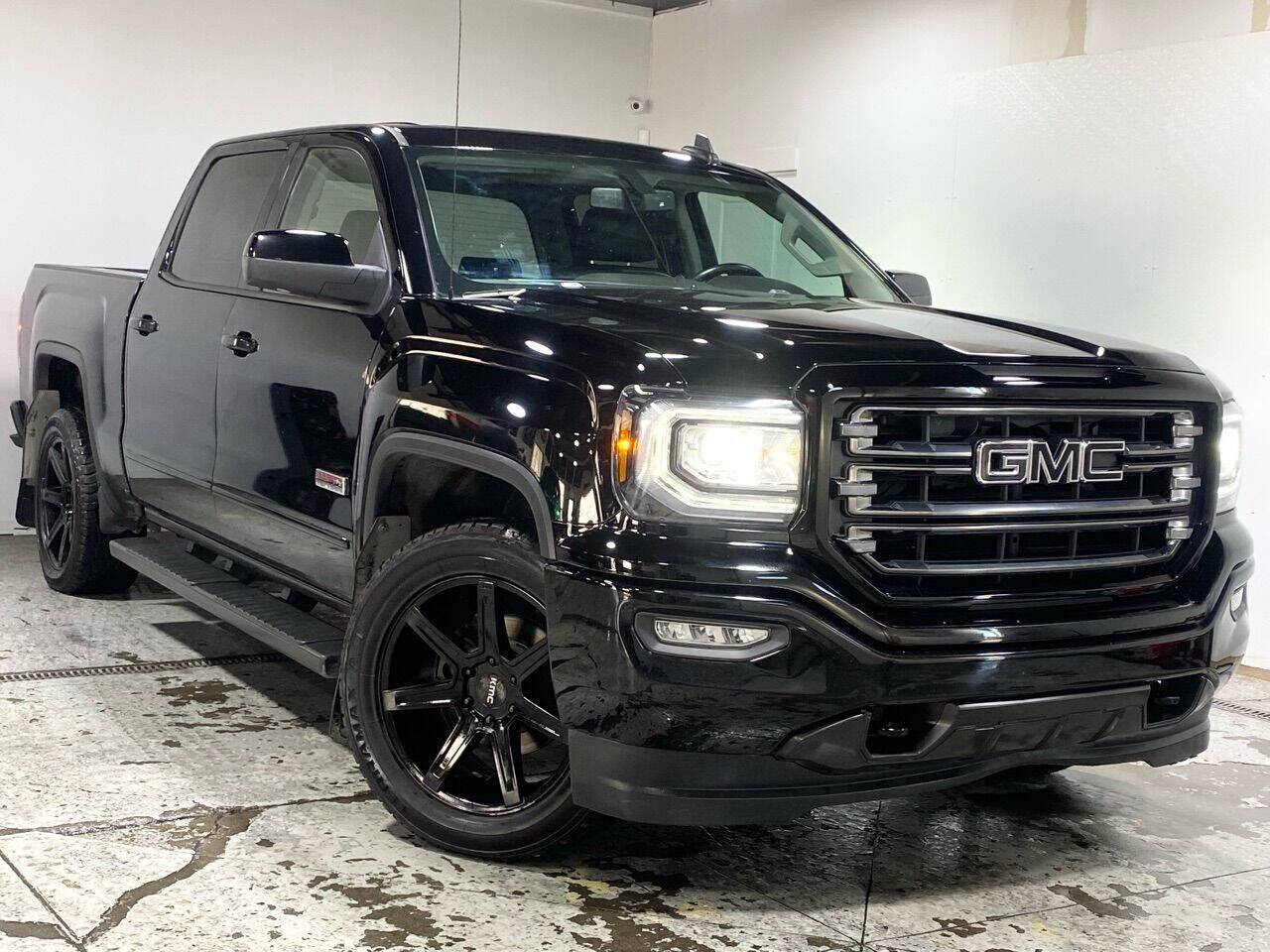 2018 GMC Sierra 1500 SLT — Pickup Truck — 73,944 mi — Colonia, NJ