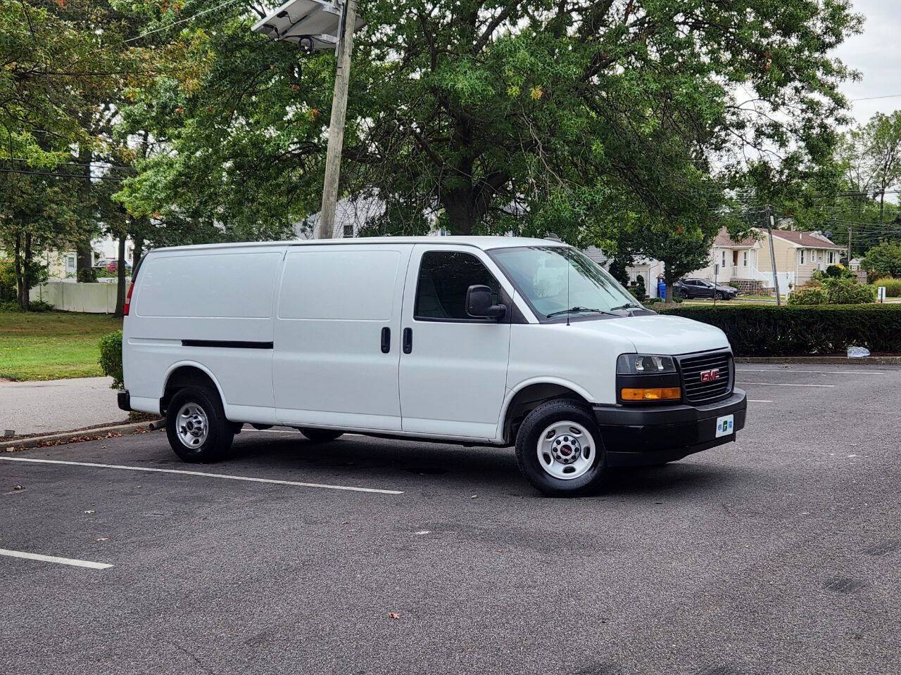 2023 GMC Savana Cargo Van Base — Cargo Van — 93,938 mi — Colonia, NJ