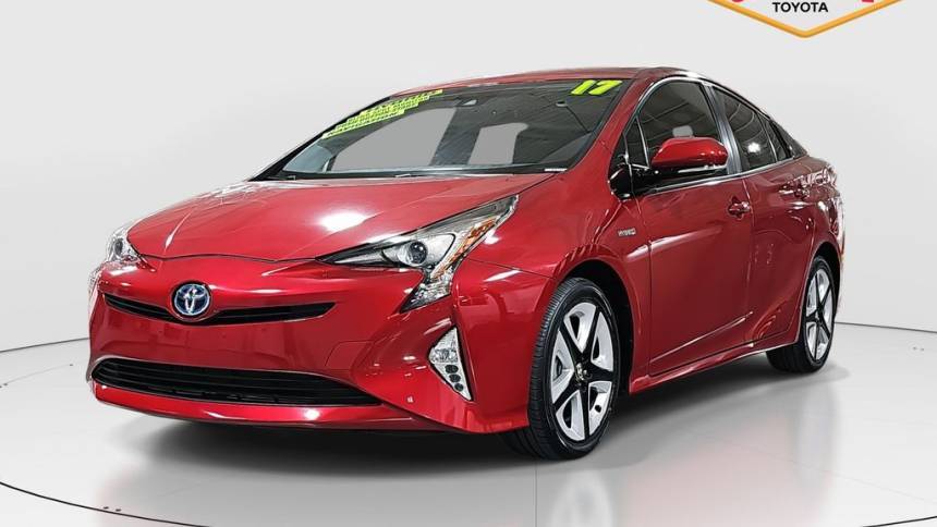2017 Toyota Prius Three — Hatchback — 34,894 mi — Las Vegas, NV
