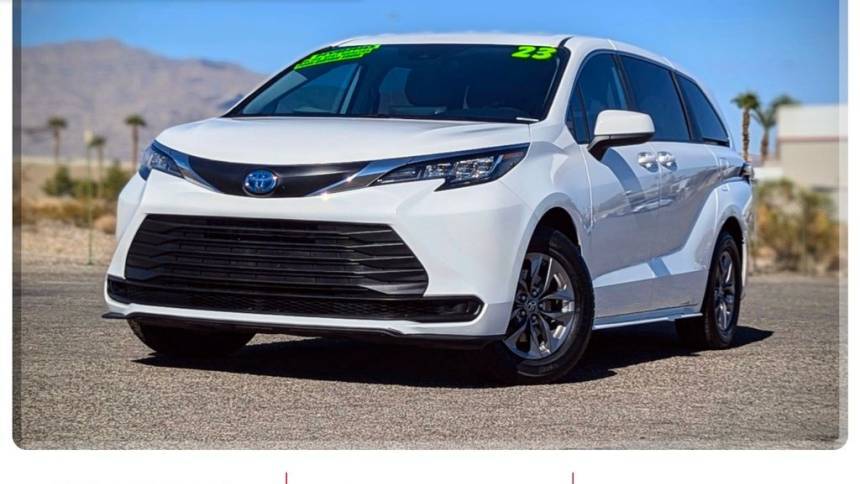 2023 Toyota Sienna LE — Minivan — 49,155 mi — Las Vegas, NV