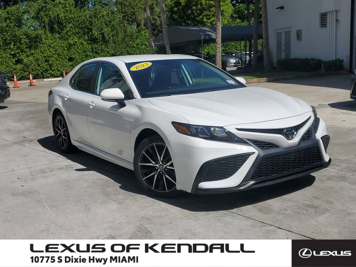 2023 Toyota Camry SE — Sedan — 28,042 mi — Miami, FL