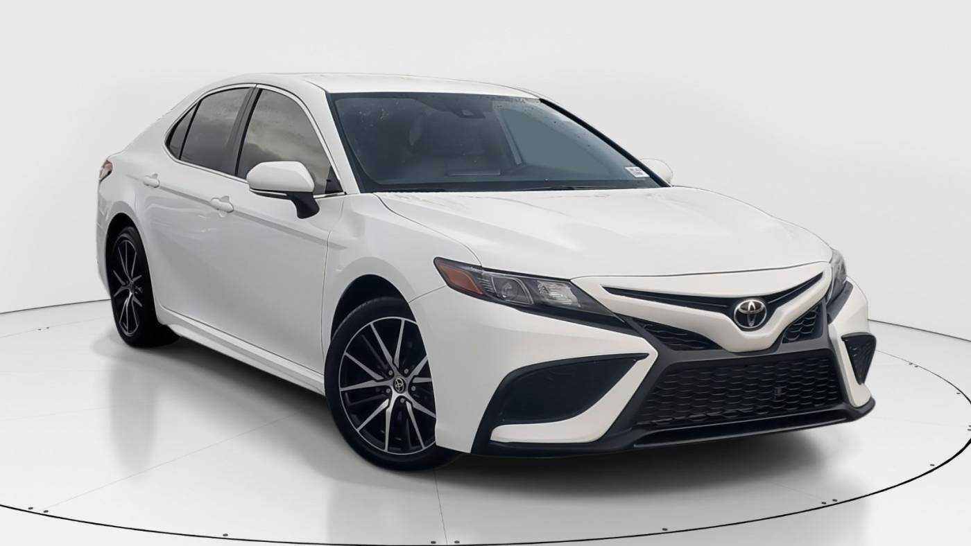 2023 Toyota Camry SE — Sedan — 20,284 mi — Miami, FL