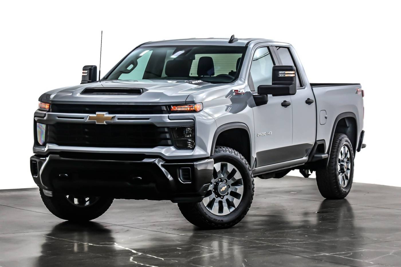 2024 Chevrolet Silverado 2500HD Custom — Pickup Truck — 13,421 mi — Costa Mesa, CA