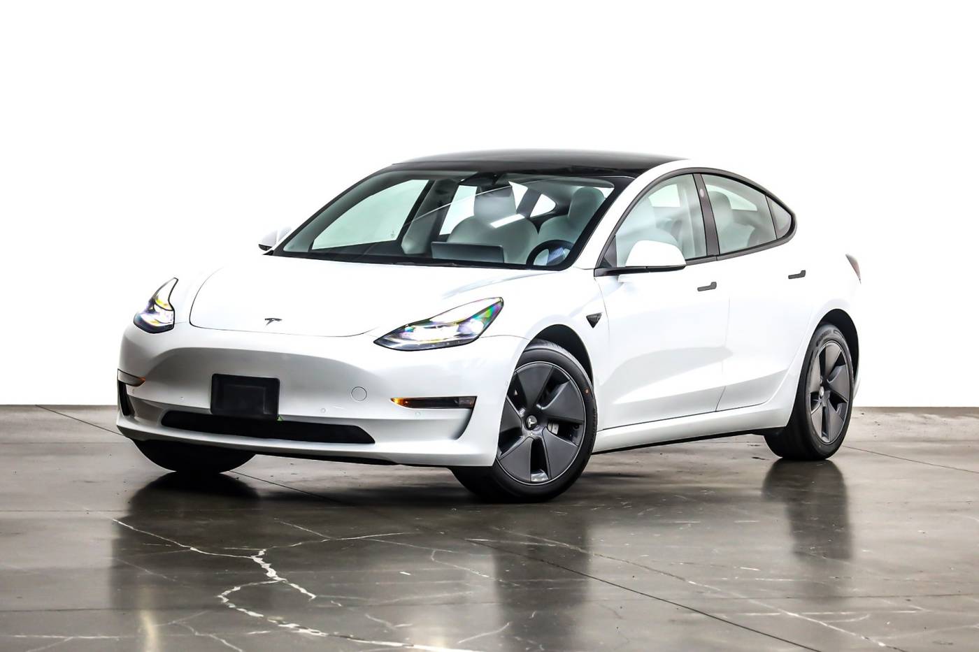 2022 Tesla Model 3 Standard Range Plus — Sedan — 15,997 mi — Costa Mesa, CA