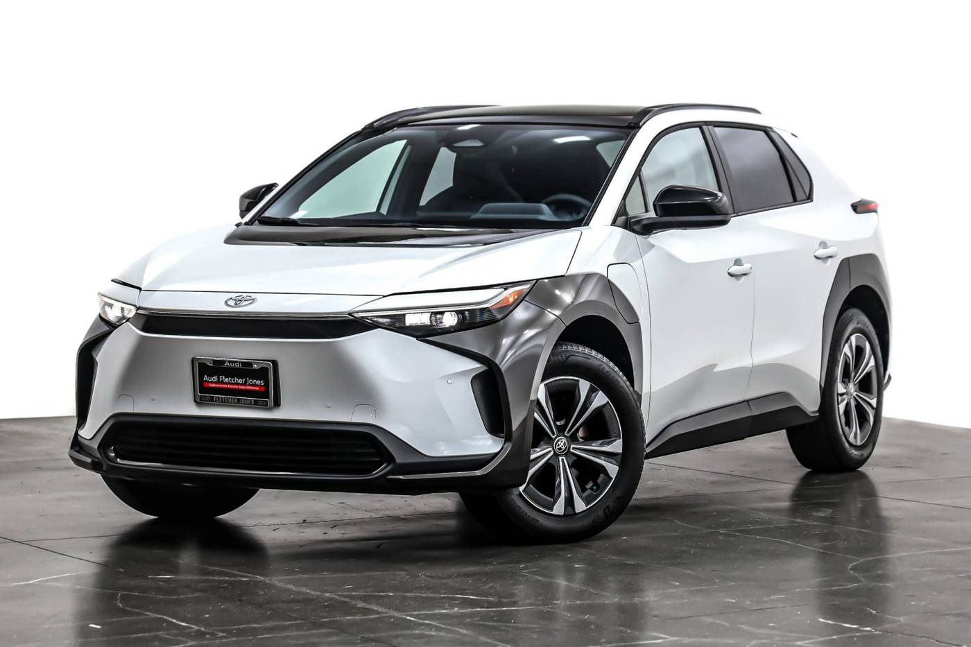 2023 Toyota bZ4X XLE — SUV — 14,808 mi — Costa Mesa, CA