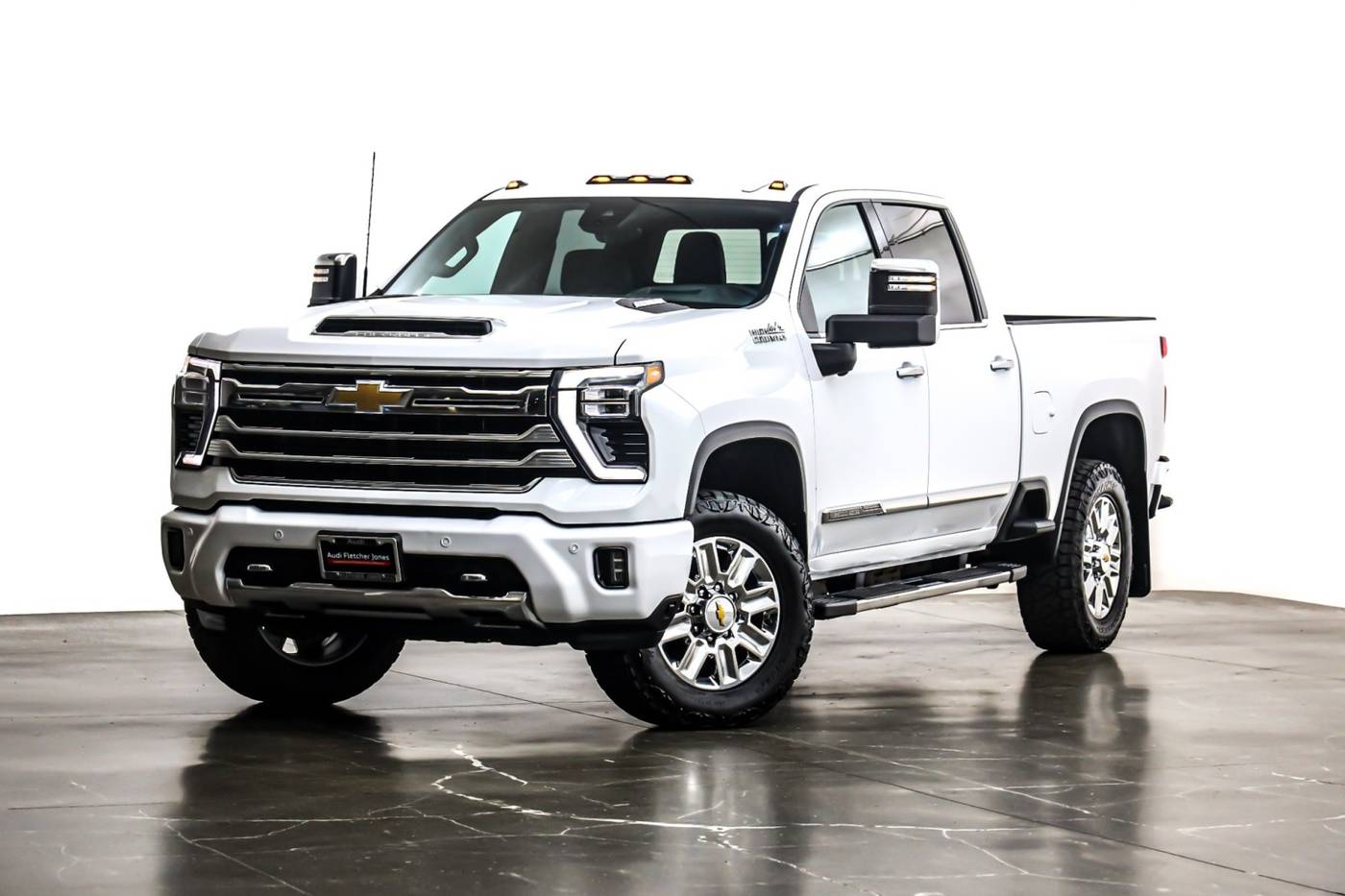 2024 Chevrolet Silverado 2500HD High Country — Pickup Truck — 19,495 mi — Costa Mesa, CA