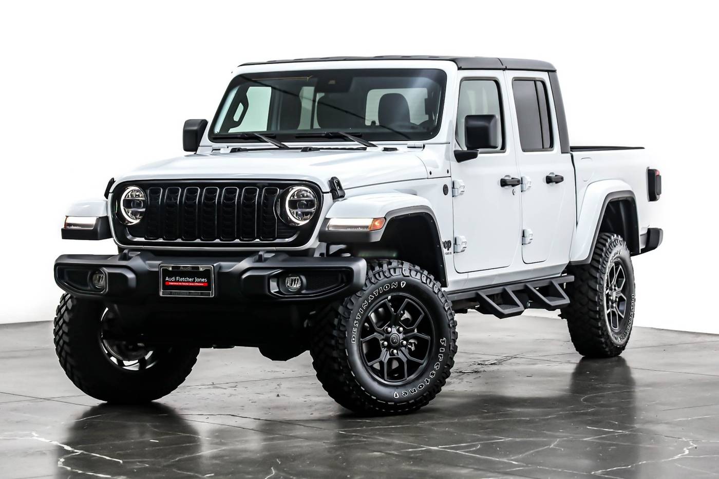 2024 Jeep Gladiator Willys — Pickup Truck — 2,773 mi — Costa Mesa, CA