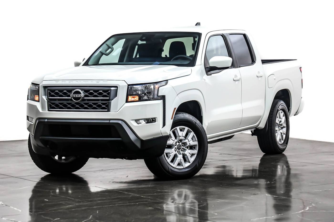 2024 Nissan Frontier SV — Pickup Truck — 16,348 mi — Costa Mesa, CA
