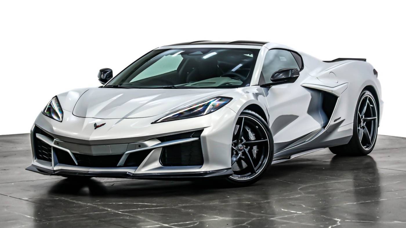 2024 Chevrolet Corvette E-Ray 3LZ — Coupe — 4,967 mi — Costa Mesa, CA