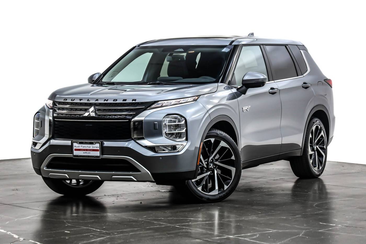 2023 Mitsubishi Outlander Plug-In Hybrid SE — SUV — 11,495 mi — Costa Mesa, CA