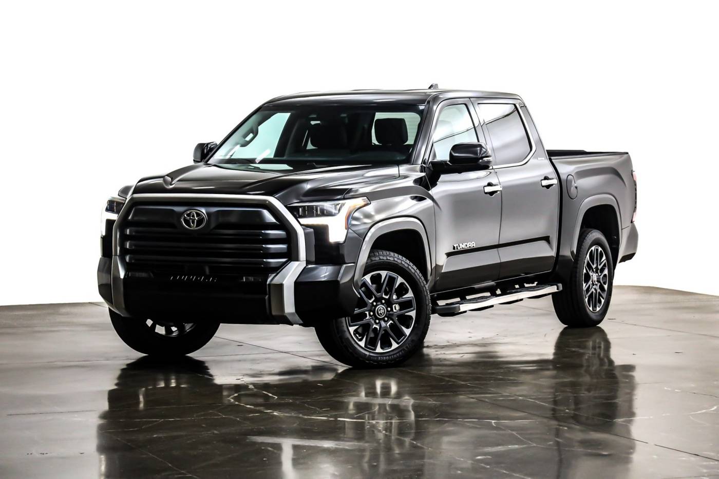 2023 Toyota Tundra Limited — Pickup Truck — 32,841 mi — Costa Mesa, CA