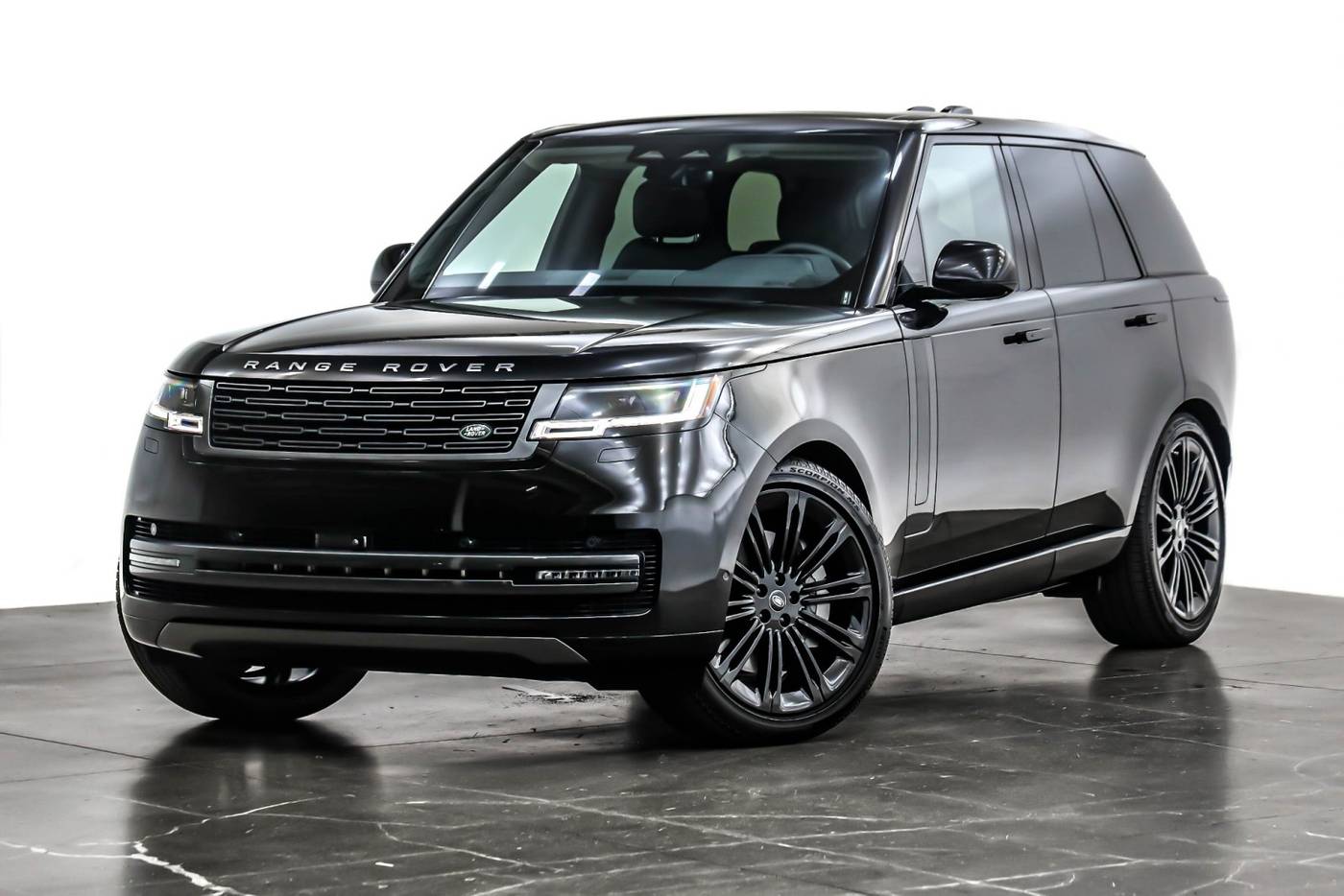 2025 Land Rover Range Rover SE — SUV — 1,043 mi — Costa Mesa, CA