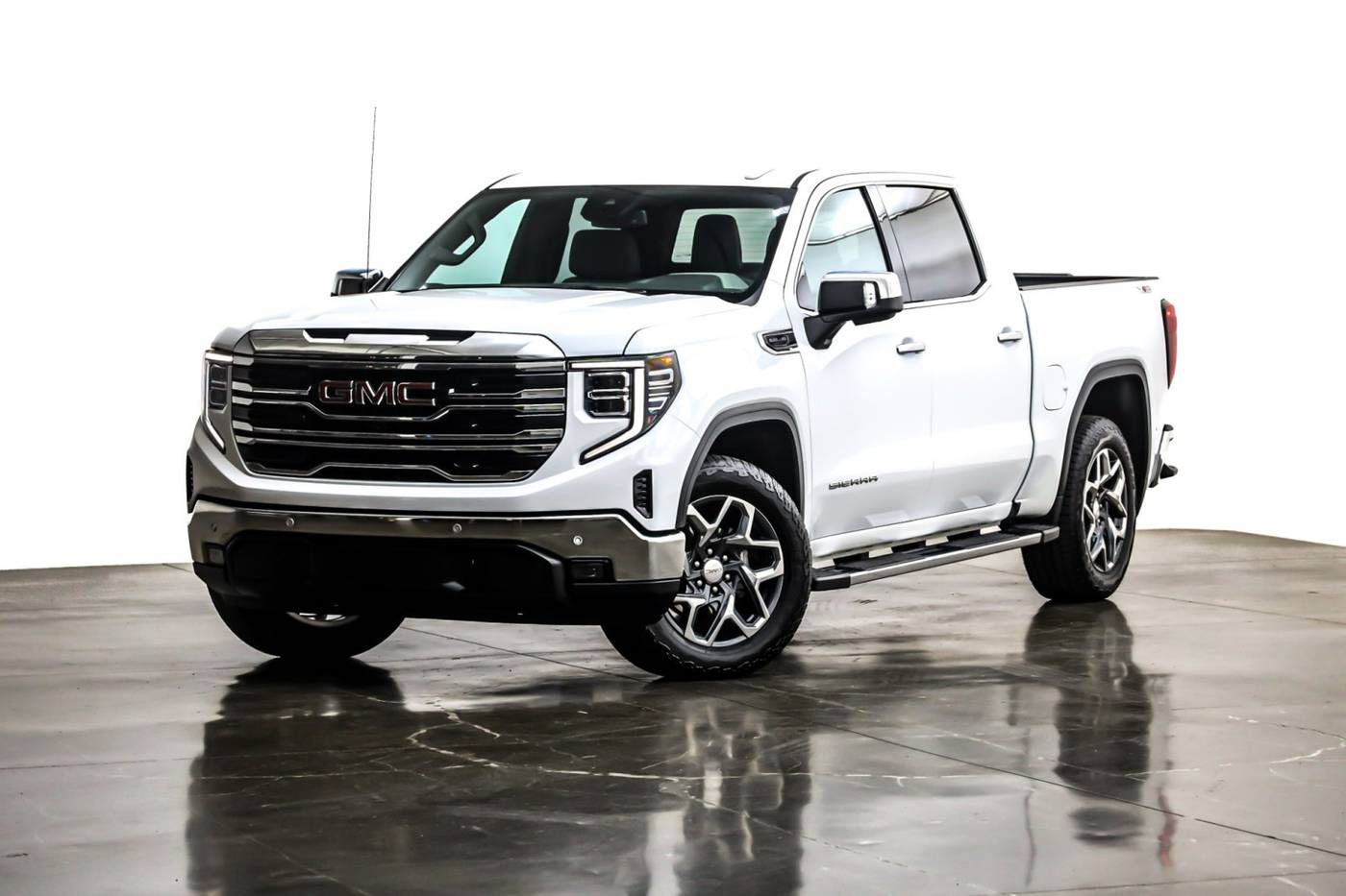 2023 GMC Sierra 1500 SLT — Pickup Truck — 14,100 mi — Costa Mesa, CA