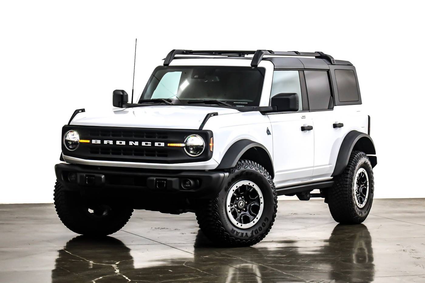 2023 Ford Bronco Black Diamond — SUV — 14,435 mi — Costa Mesa, CA