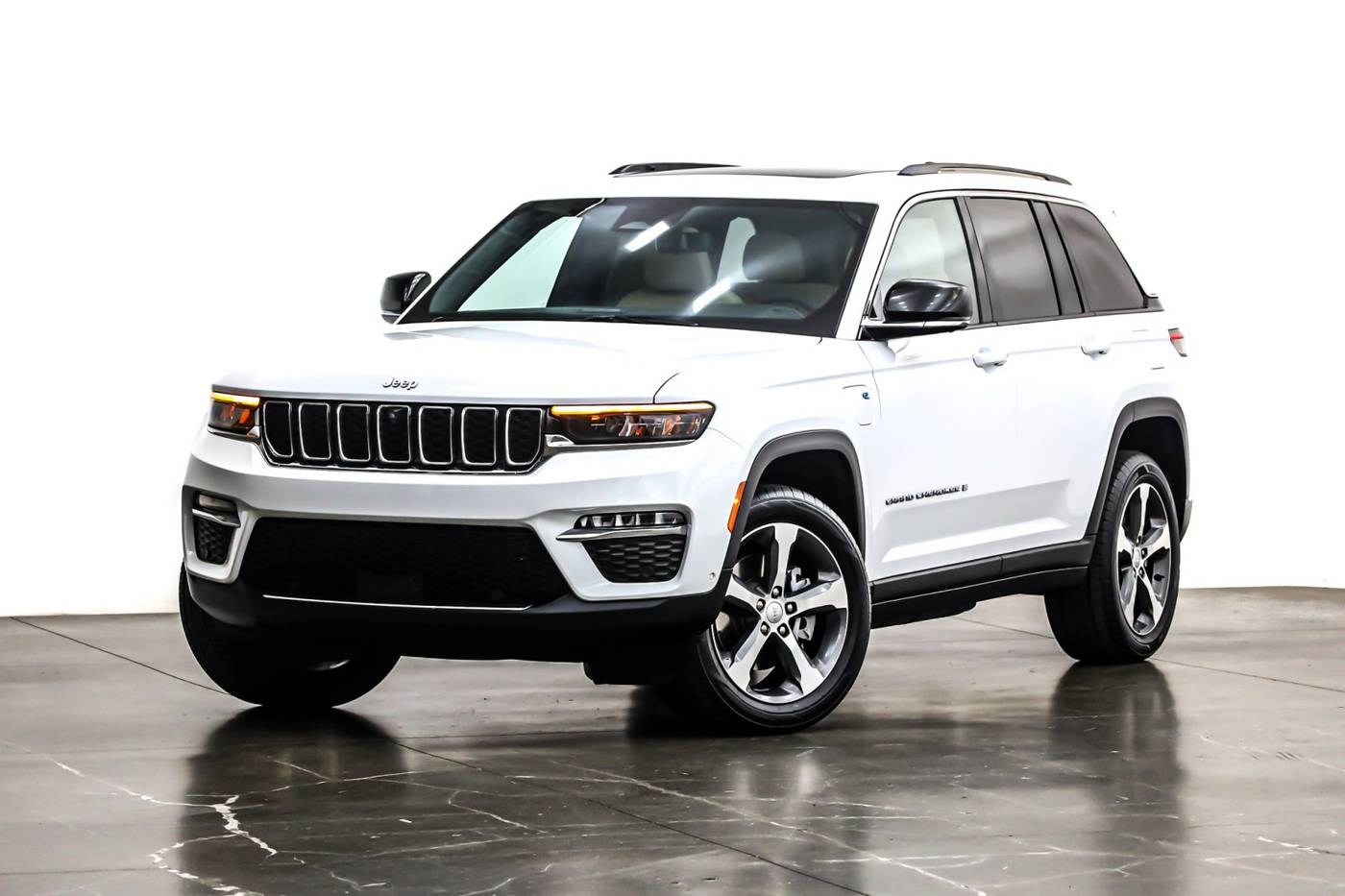 2022 Jeep Grand Cherokee 4xe — SUV — 21,332 mi — Costa Mesa, CA