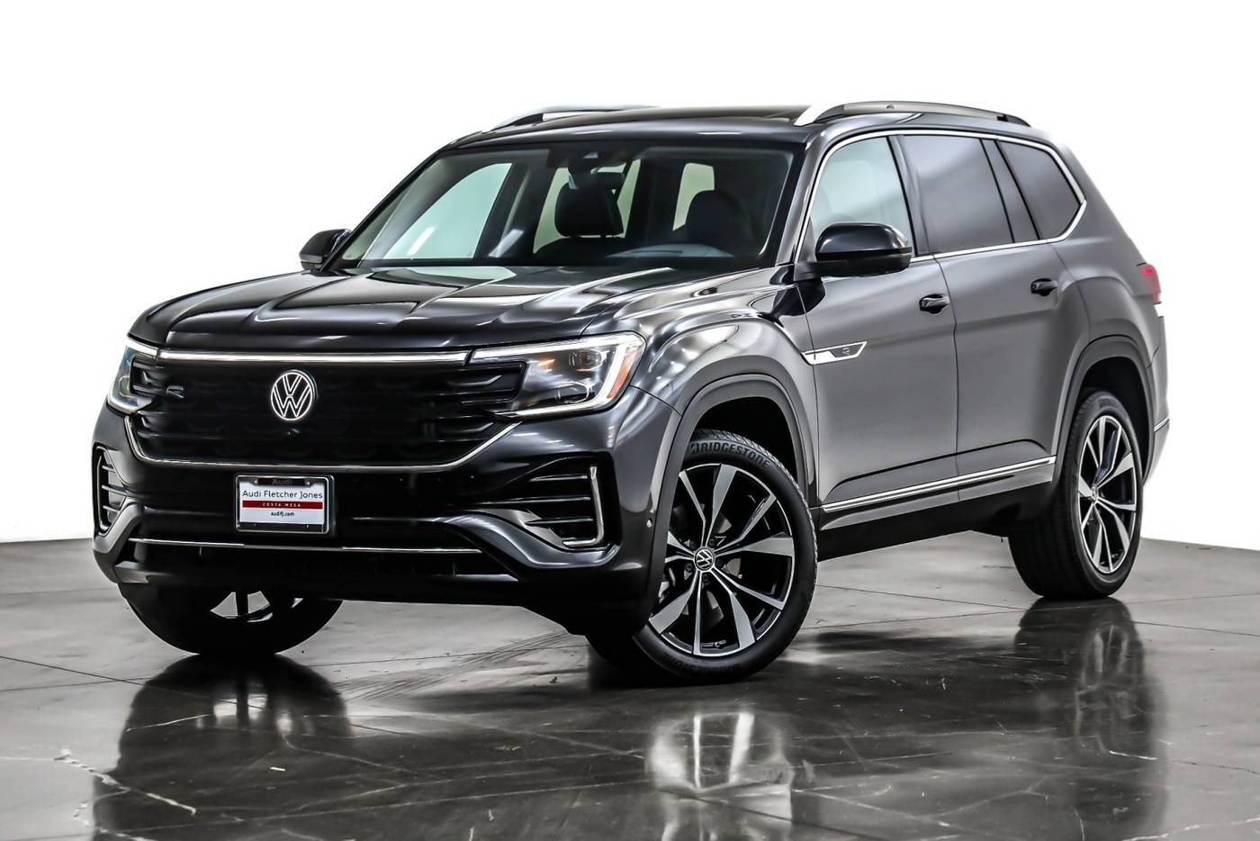 2024 Volkswagen Atlas SEL Premium R-Line — SUV — 9,250 mi — Costa Mesa, CA